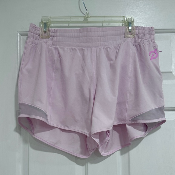 Lululemon Hotty Hot High-Rise Lined Short 2.5" Peloton, Meadowsweet Pink Size 12 - Picture 6 of 10